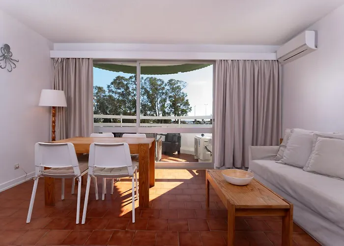 Lägenhet 3 Castelos