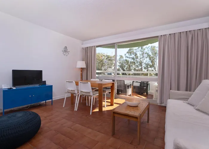 3 Castelos Lägenhet *